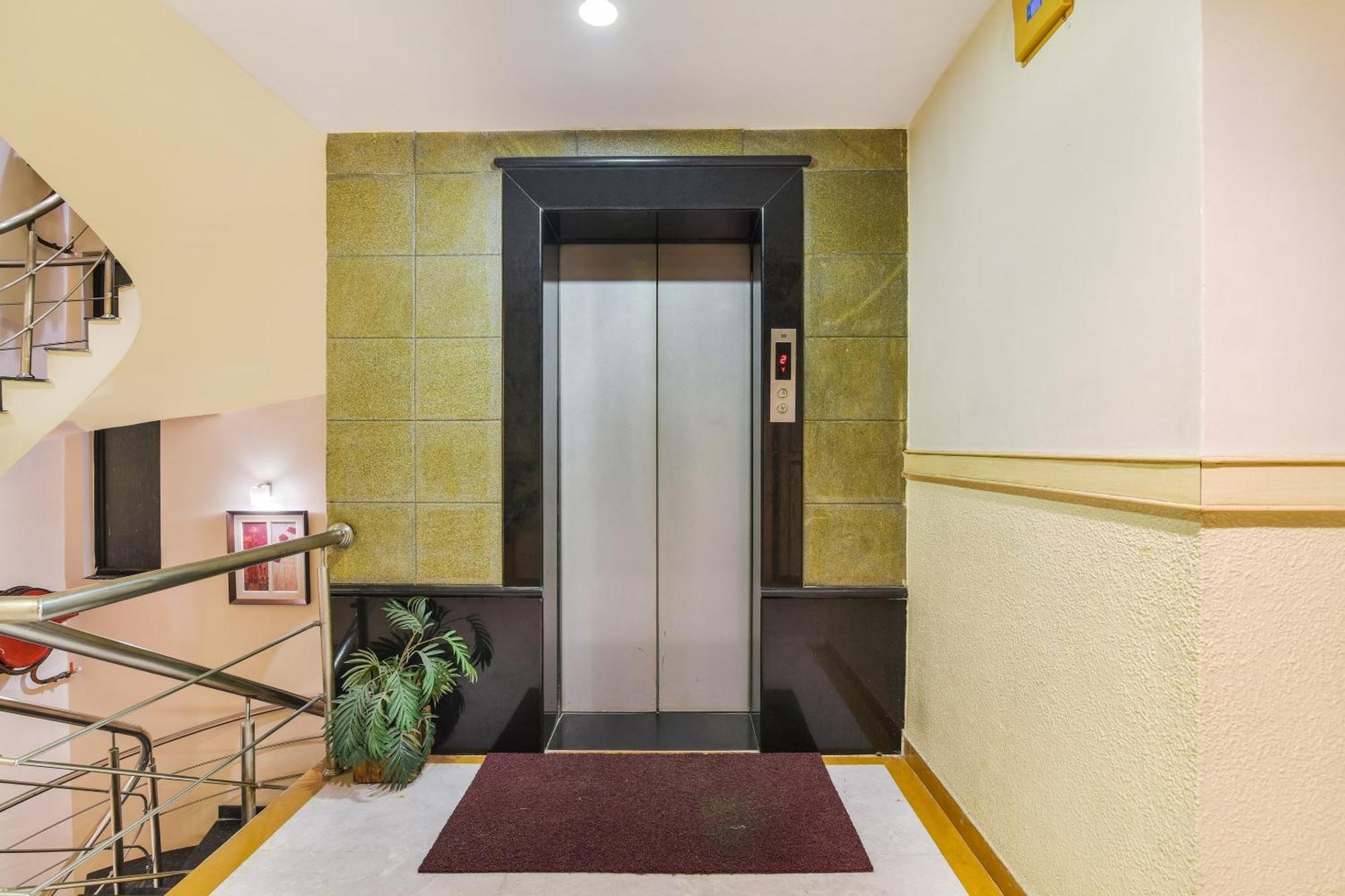 Super Capital O Grand Plaza Hotel Kojambuttúr Kültér fotó