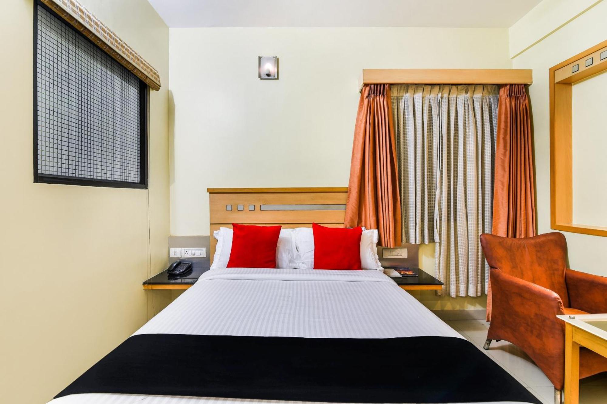 Super Capital O Grand Plaza Hotel Kojambuttúr Kültér fotó