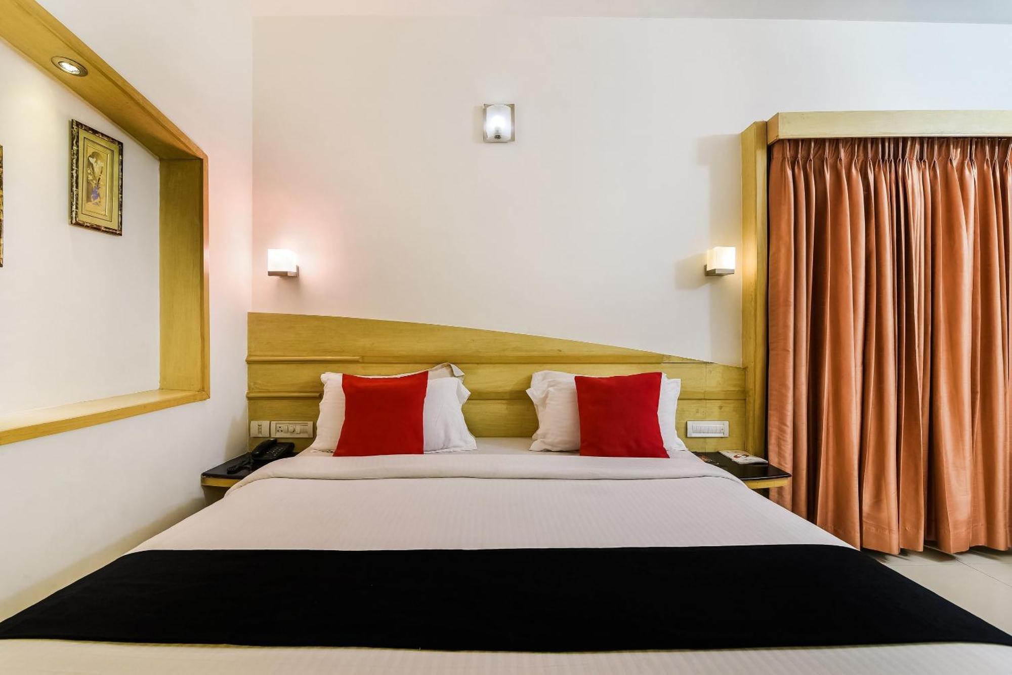 Super Capital O Grand Plaza Hotel Kojambuttúr Kültér fotó