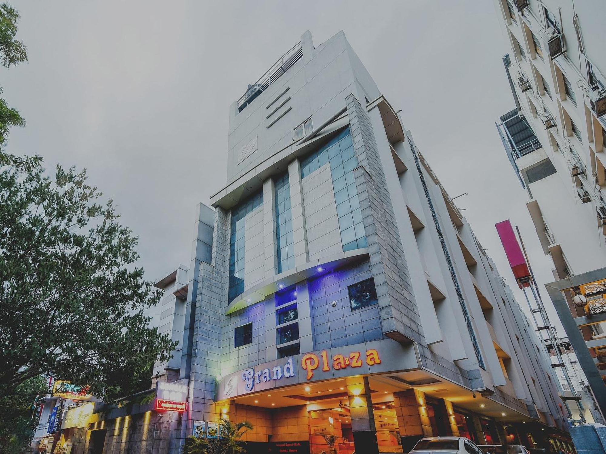 Super Capital O Grand Plaza Hotel Kojambuttúr Kültér fotó