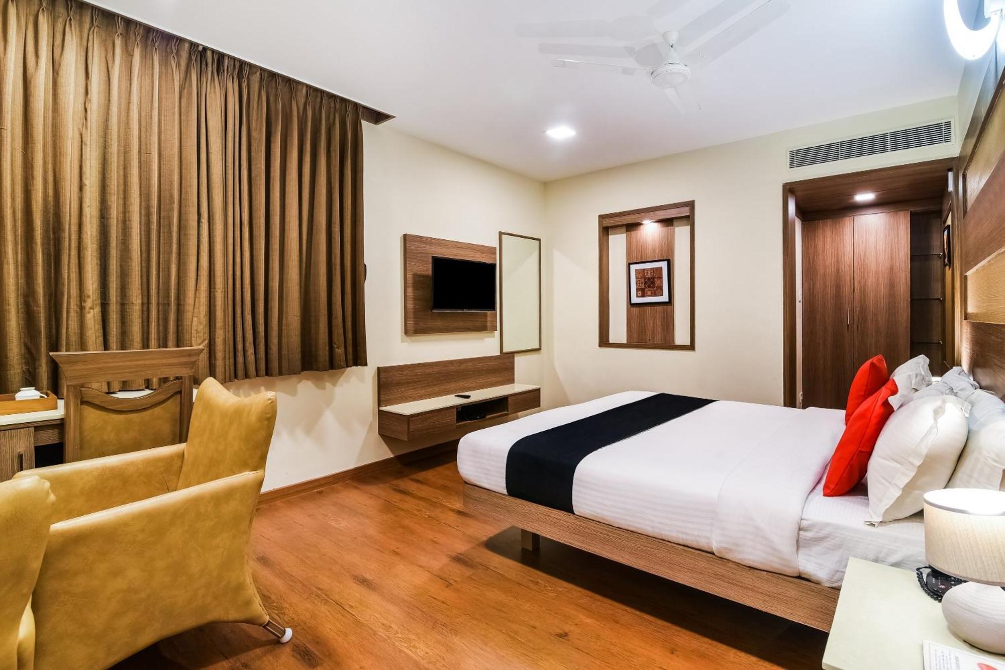 Super Capital O Grand Plaza Hotel Kojambuttúr Kültér fotó